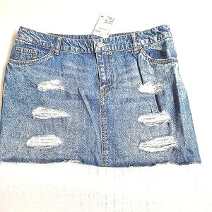 H&M Divided mini jean distressed denim skirt size 12